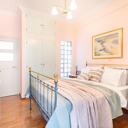 شقة Bright, Calming Retreat With A Balcony Near Metro! أثينا المظهر الخارجي الصورة