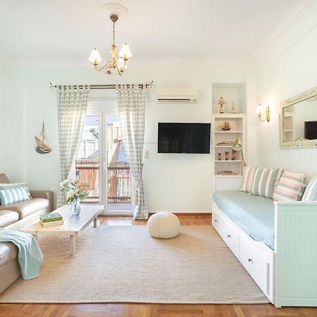 شقة Bright, Calming Retreat With A Balcony Near Metro! أثينا المظهر الخارجي الصورة