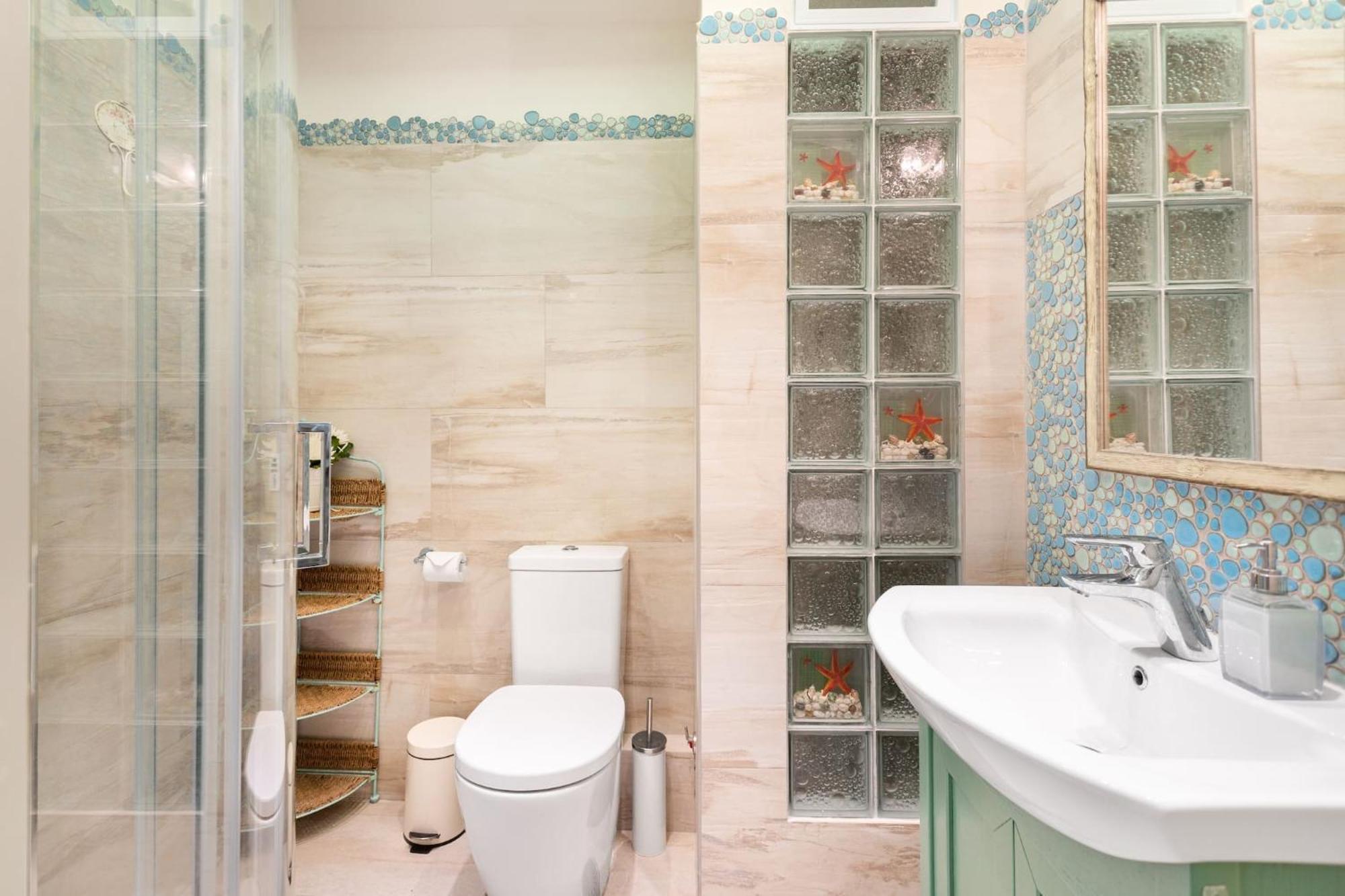 شقة Bright, Calming Retreat With A Balcony Near Metro! أثينا المظهر الخارجي الصورة