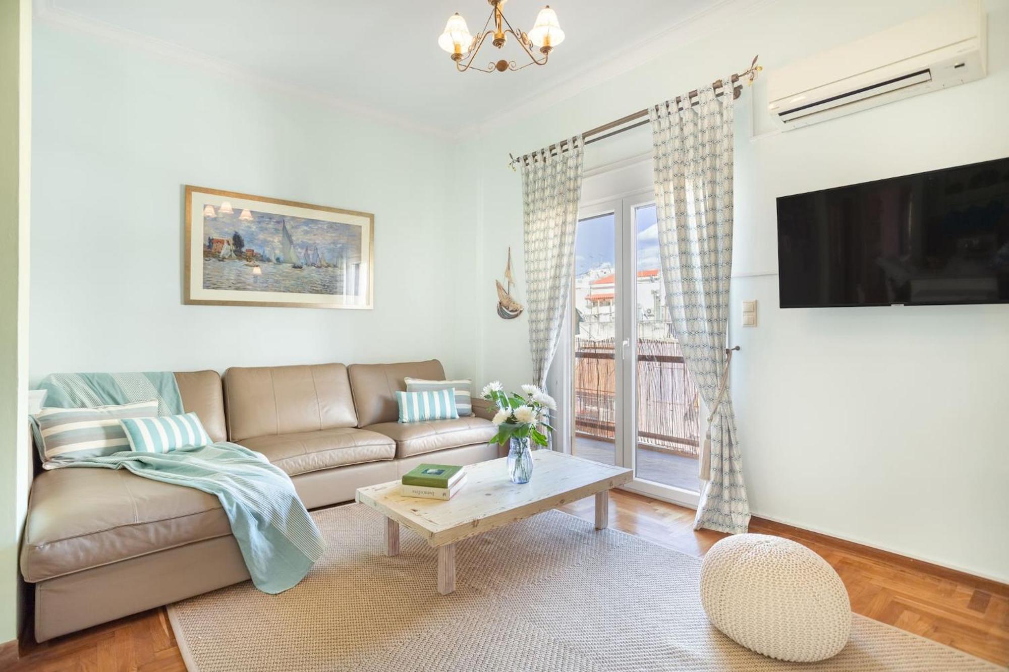 شقة Bright, Calming Retreat With A Balcony Near Metro! أثينا المظهر الخارجي الصورة